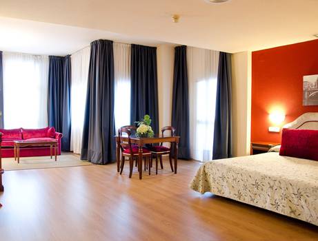 SUITE Hotel TRH La Motilla Business & Cultural 